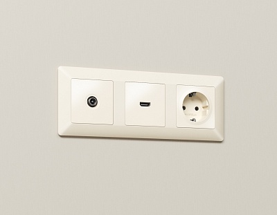 Розетка с заземлением и со шторкой, без рамки VM-571577